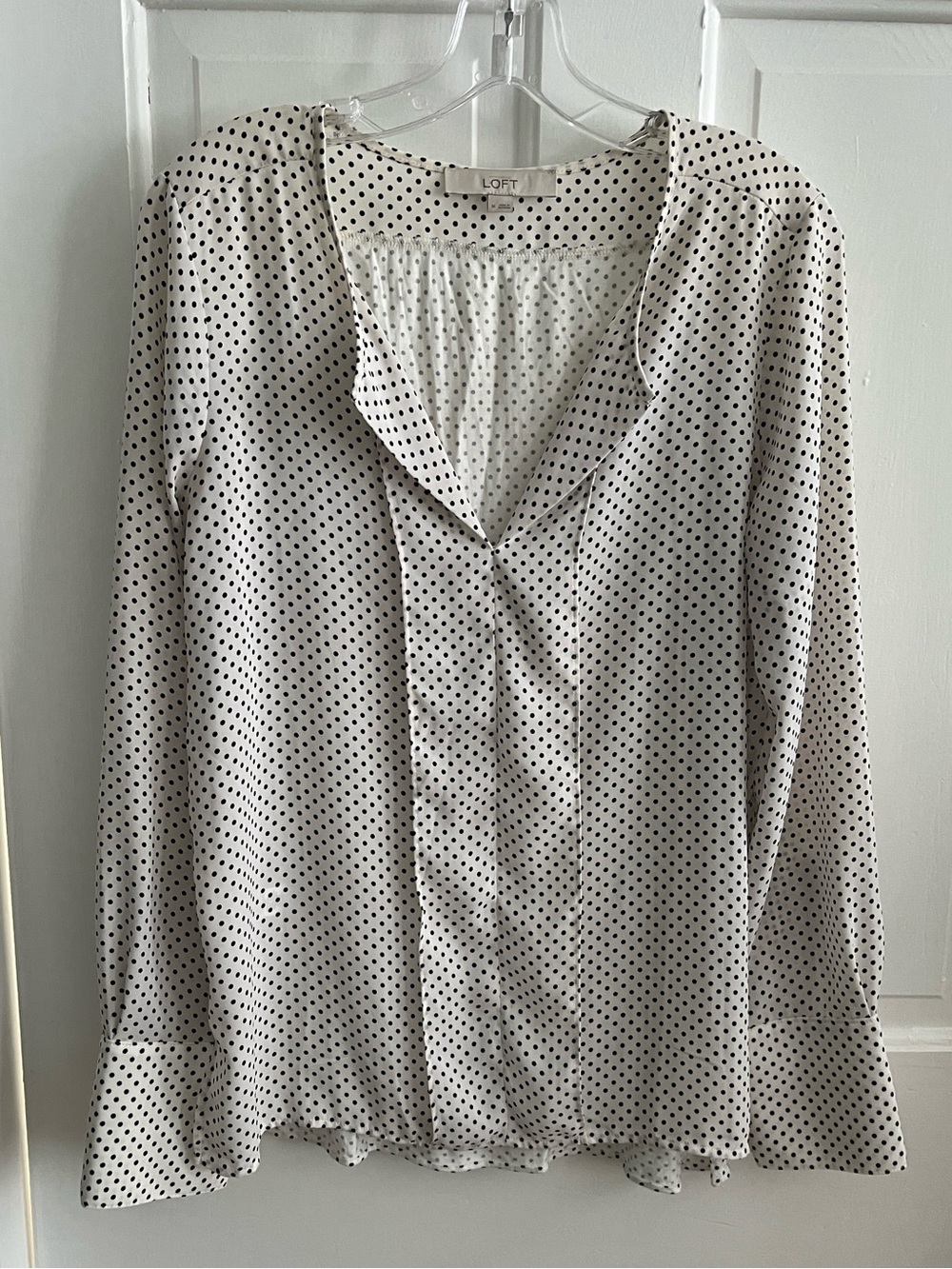 LOFT M White black dots blouse long sleeves